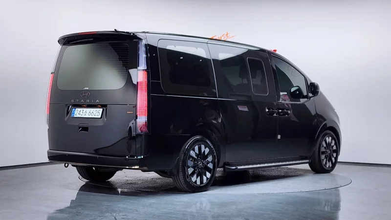 Hyundai Staria