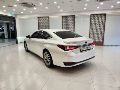 Lexus ES300h