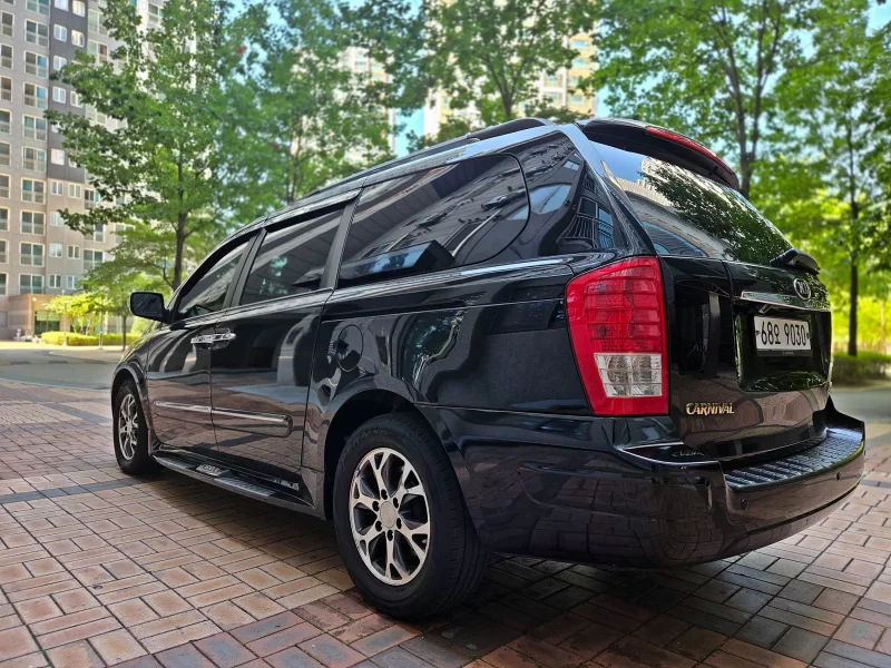 Kia Carnival