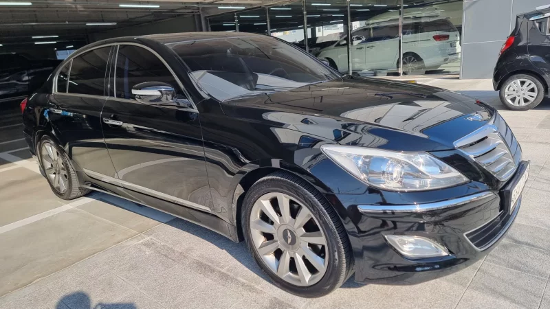 Hyundai Genesis