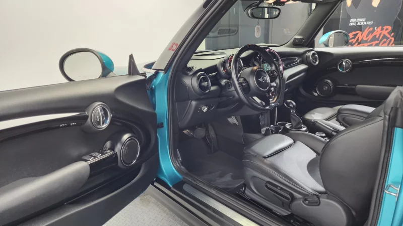 MINI Cooper Convertible