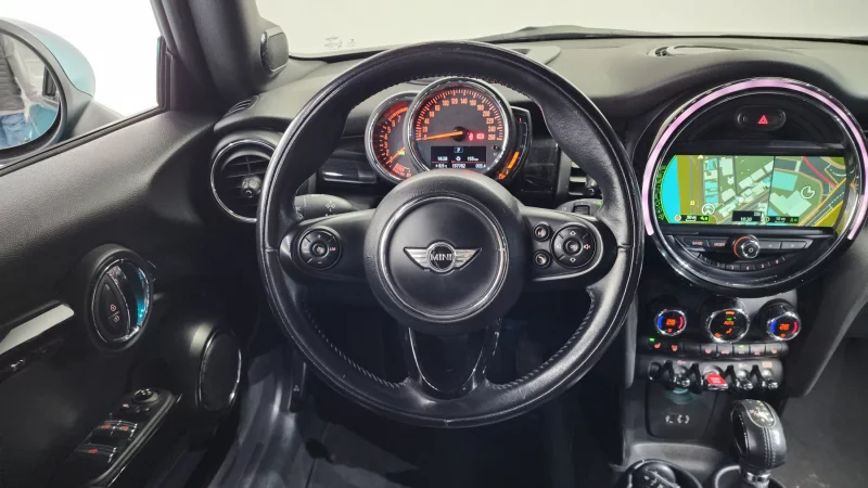 MINI Cooper Convertible