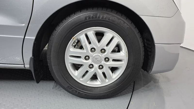 Hyundai Grand Starex