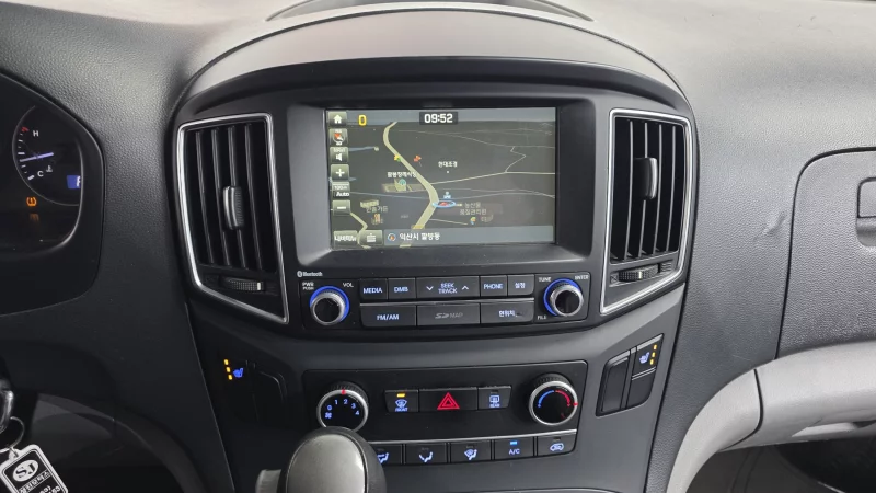 Hyundai Grand Starex