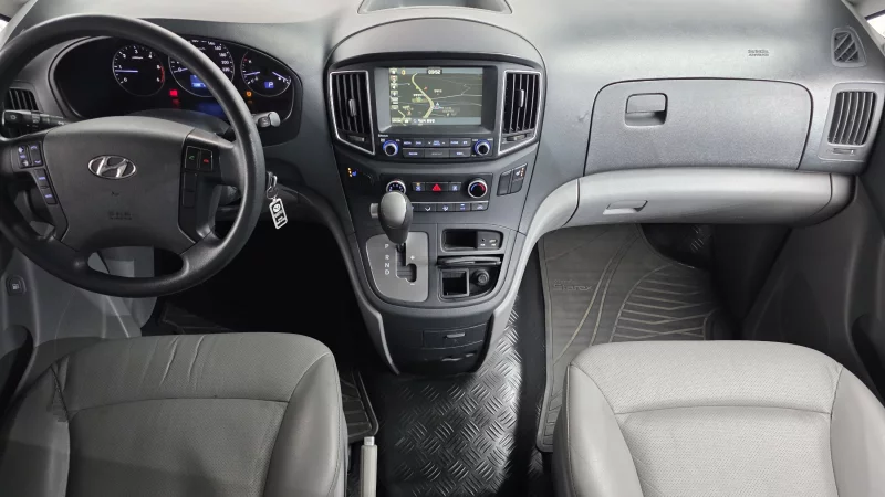 Hyundai Grand Starex