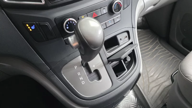 Hyundai Grand Starex