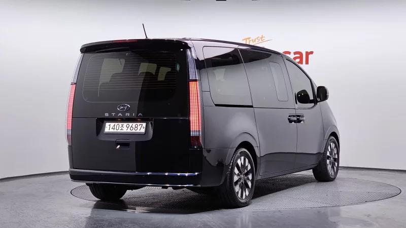 Hyundai Staria