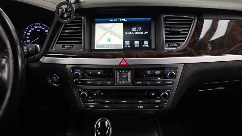 Hyundai Genesis