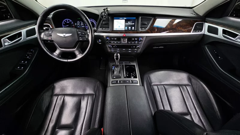 Hyundai Genesis