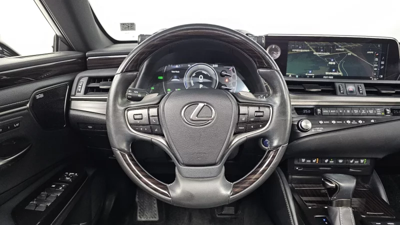 Lexus ES300h