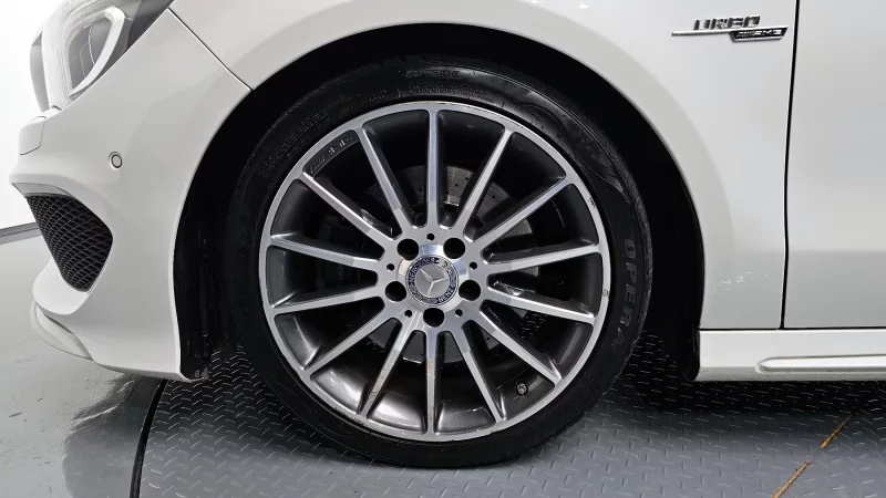 Mercedes-Benz CLA-Class