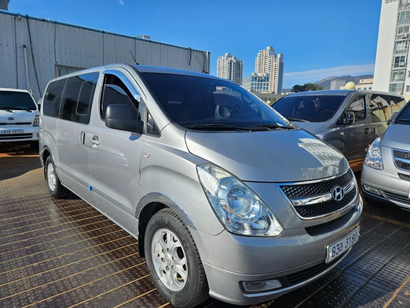 Hyundai Starex
