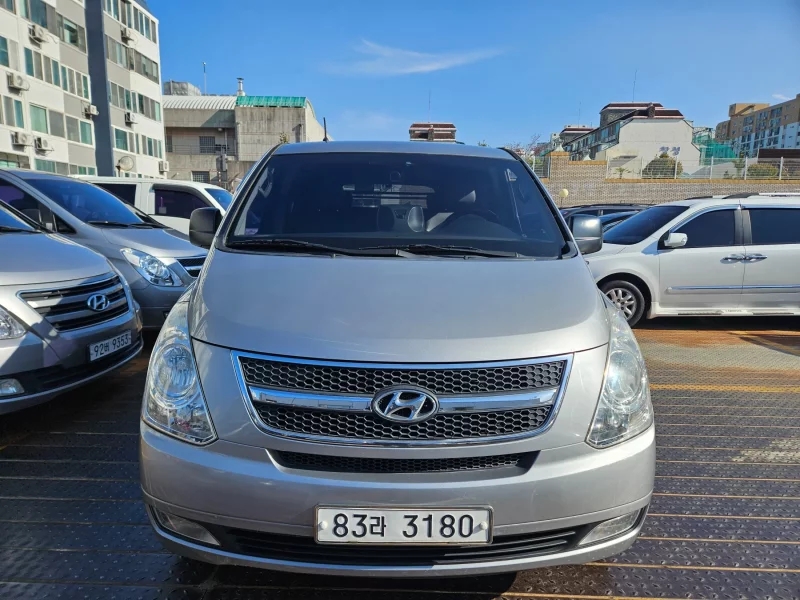 Hyundai Starex