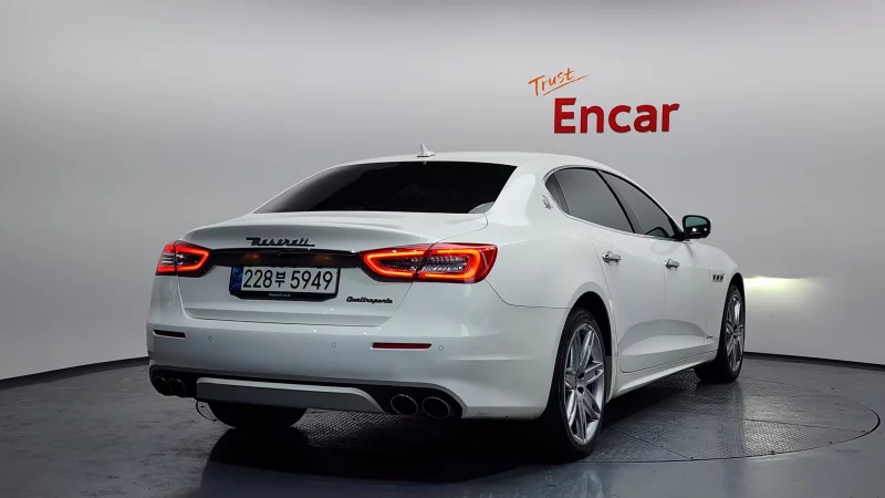 Maserati QUATTROPORTE