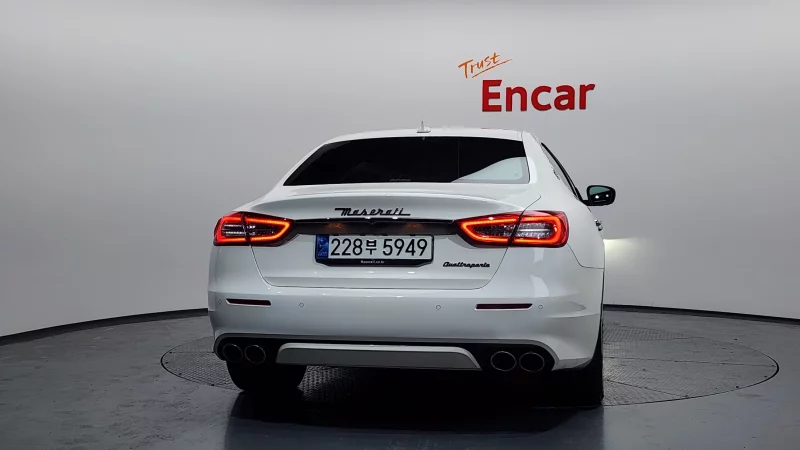 Maserati QUATTROPORTE