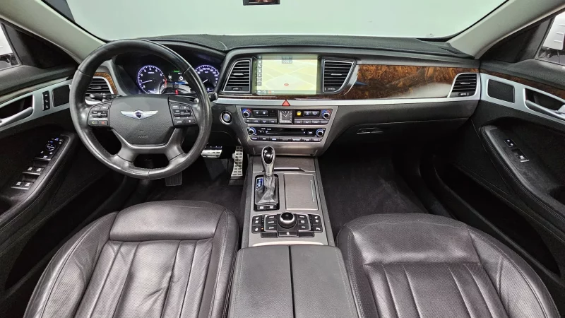 Hyundai Genesis