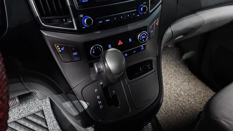 Hyundai Starex