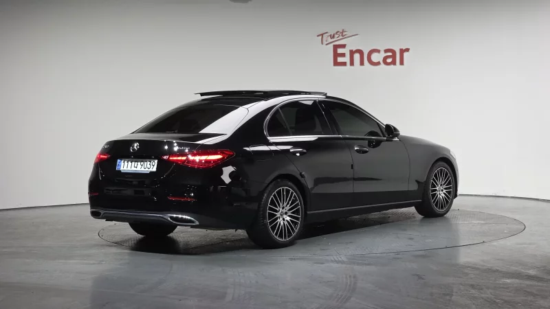 Mercedes-Benz C-Class