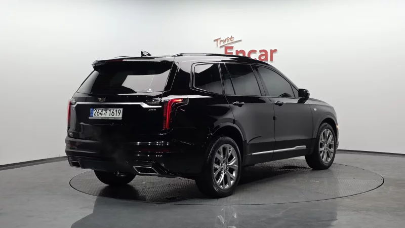 Cadillac XT6