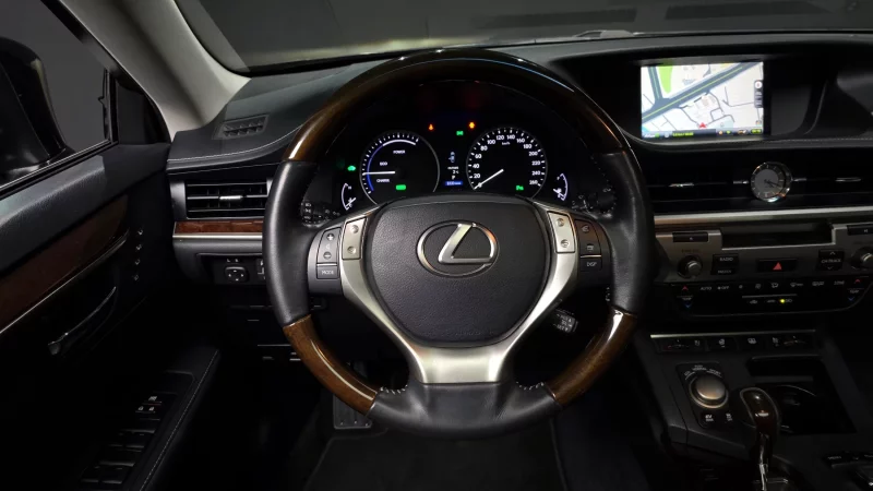 Lexus ES300h