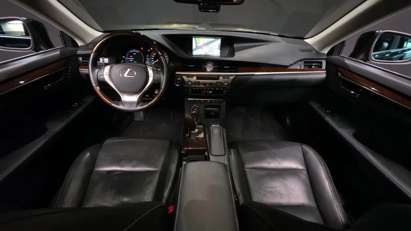 Lexus ES300h