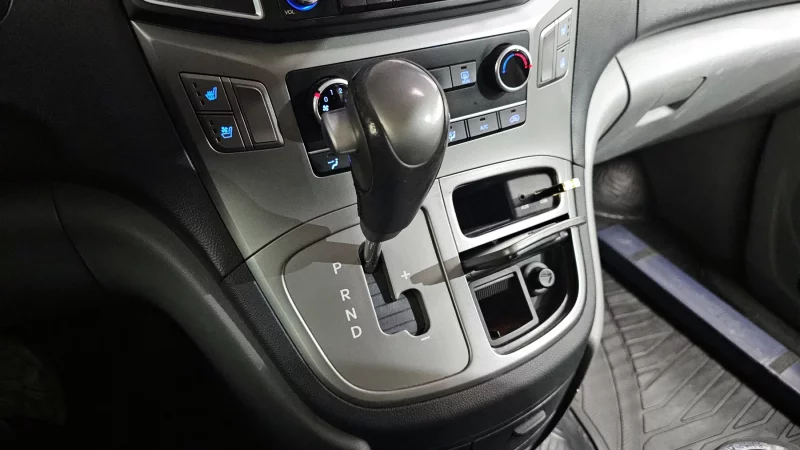 Hyundai Grand Starex