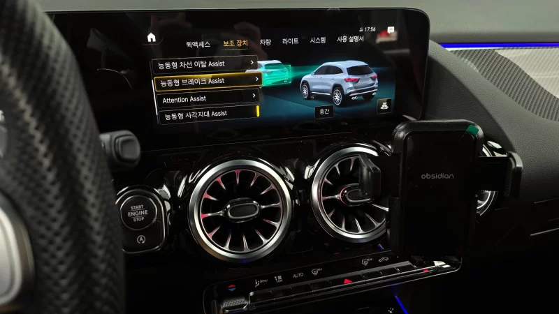 Mercedes-Benz GLA-Class