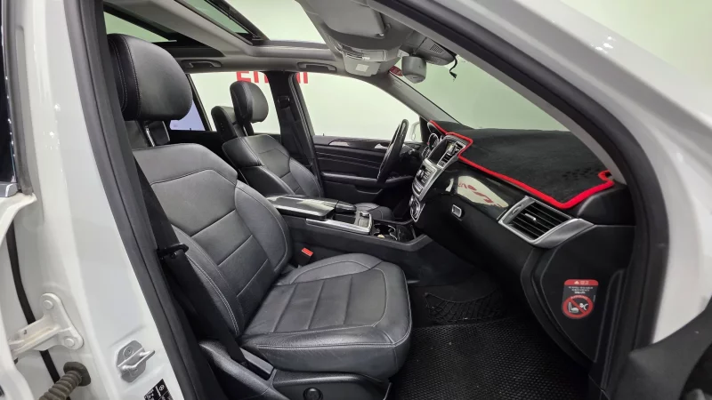 Mercedes-Benz M-class