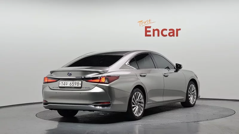 Lexus ES300h