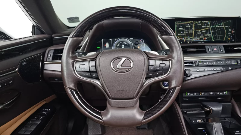 Lexus ES300h