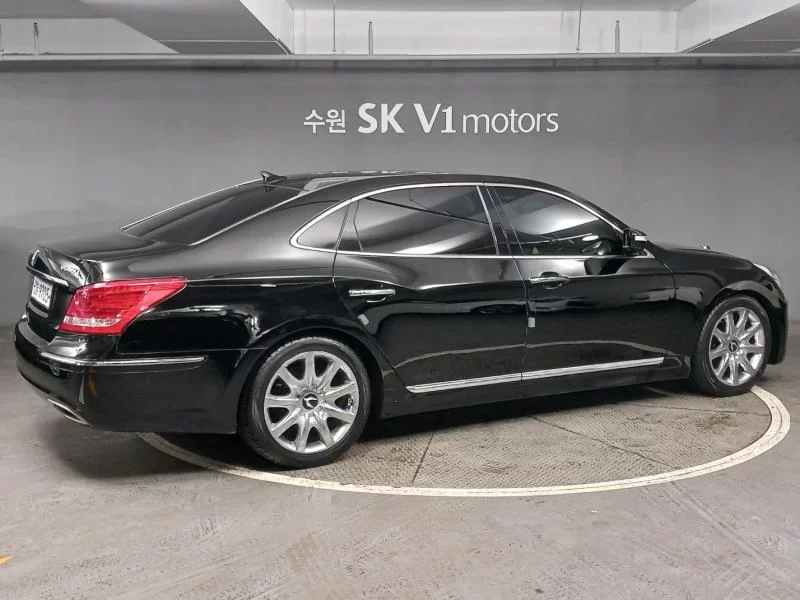 Hyundai Equus