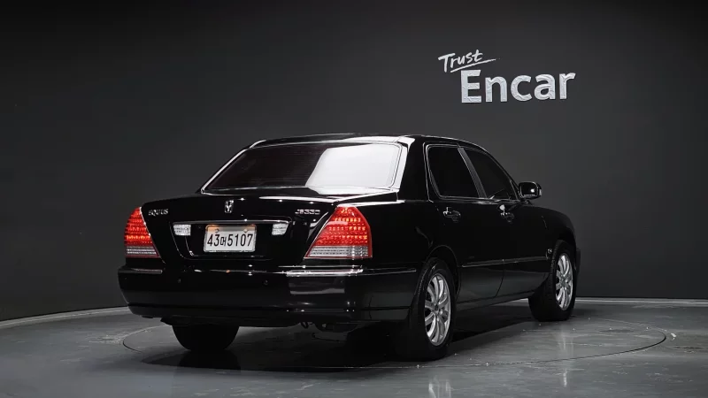 Hyundai Equus