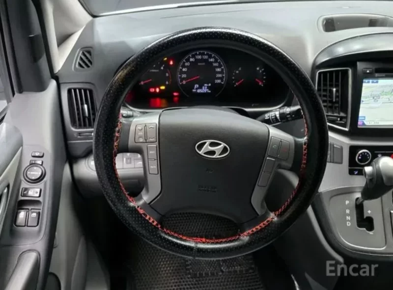 Hyundai Starex
