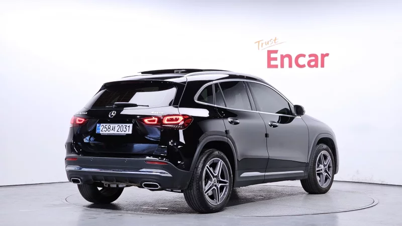 Mercedes-Benz GLA-Class