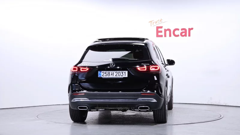 Mercedes-Benz GLA-Class