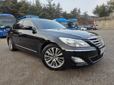 Hyundai Genesis