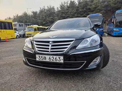 Hyundai Genesis