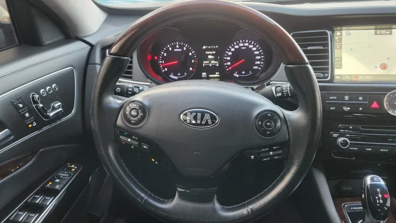Kia K9