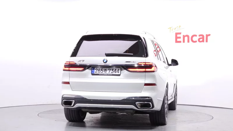 BMW X7