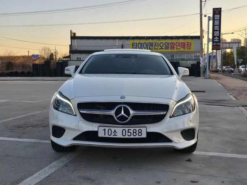 Mercedes-Benz CLS-Class