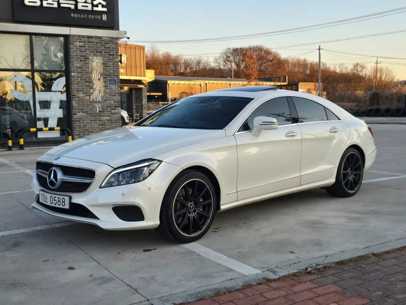 Mercedes-Benz CLS-Class