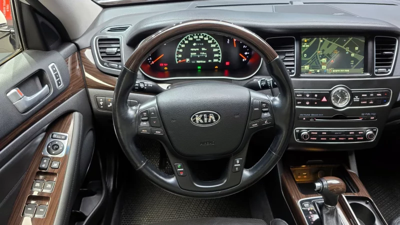 Kia K7