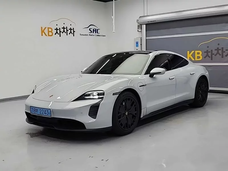 Porsche TAYCAN