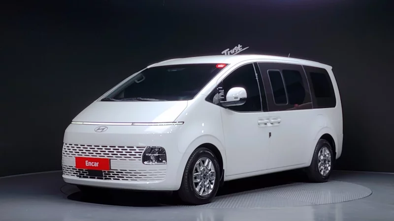 Hyundai Staria