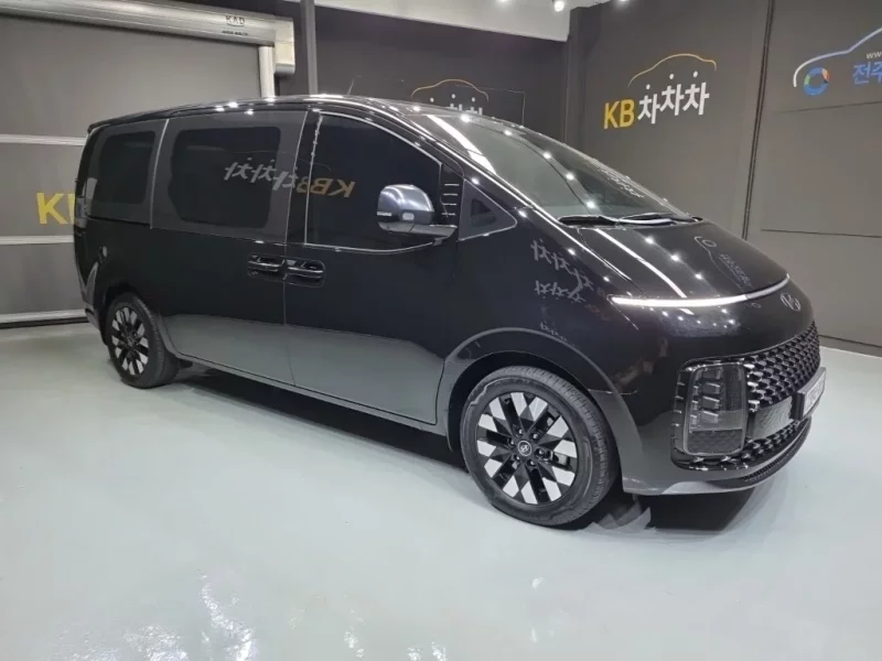 Hyundai Staria