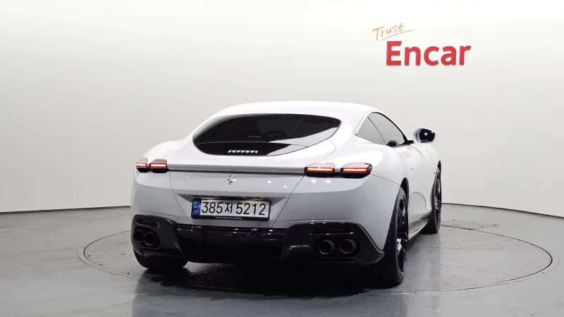 Ferrari ROMA