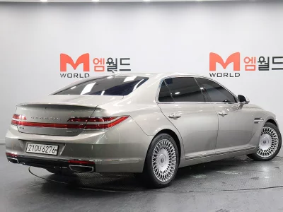 Genesis G90