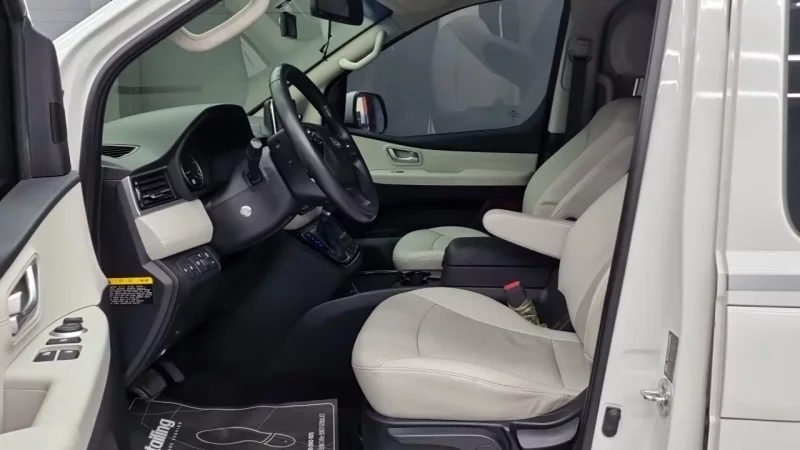 Hyundai Grand Starex