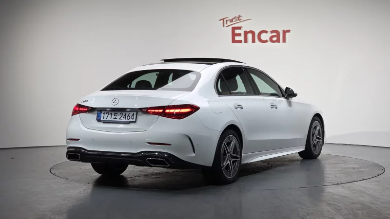 Mercedes-Benz C-Class