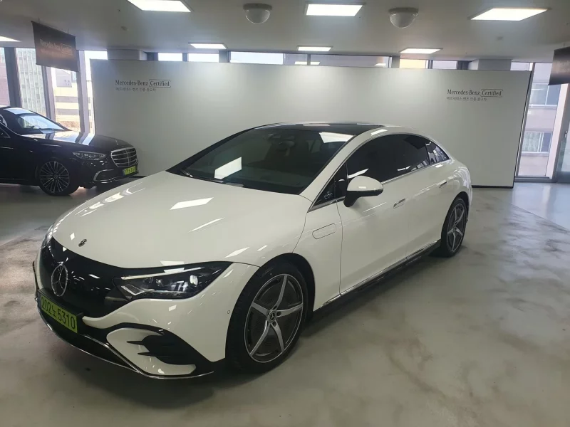 Mercedes-Benz EQE